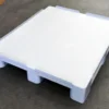 White Plastic Pallets – Solid Top Rackable Pallets